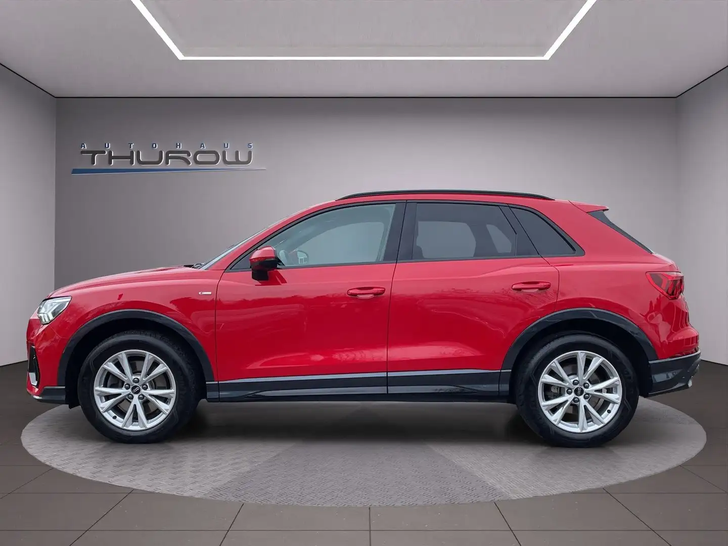 Audi Q3 40 TDI quattro s-line Matrix LED Navi APS Rojo - 2