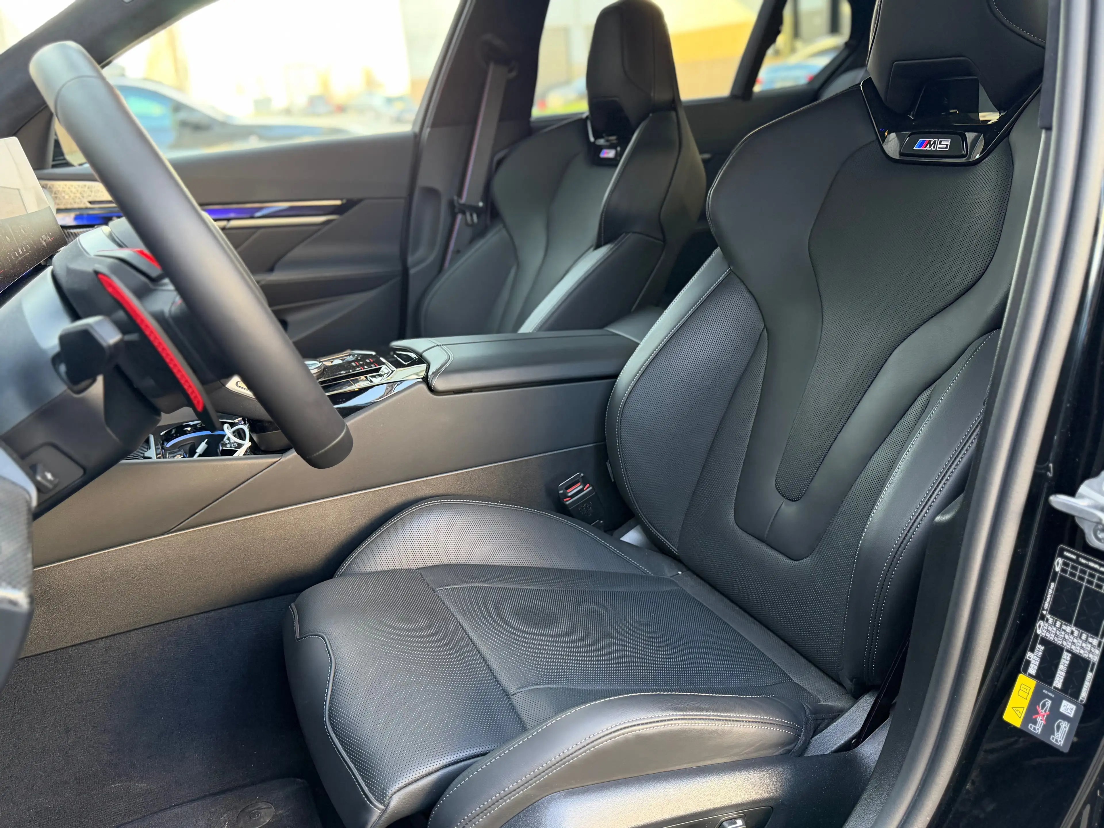 BMW M5 M5 PHEV 4.4 AS (535 kW) — photo 12