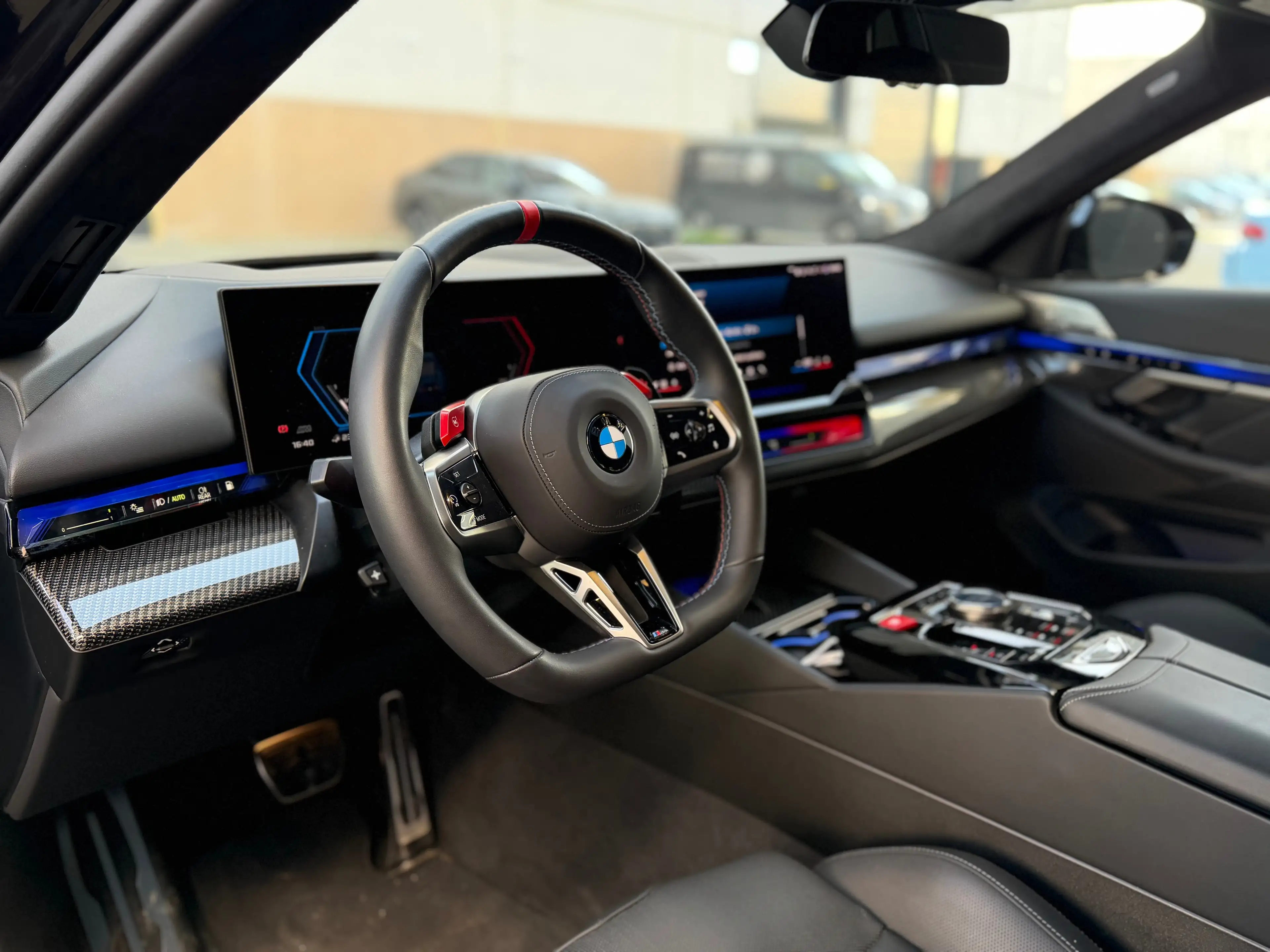 BMW M5 M5 PHEV 4.4 AS (535 kW) — photo 14