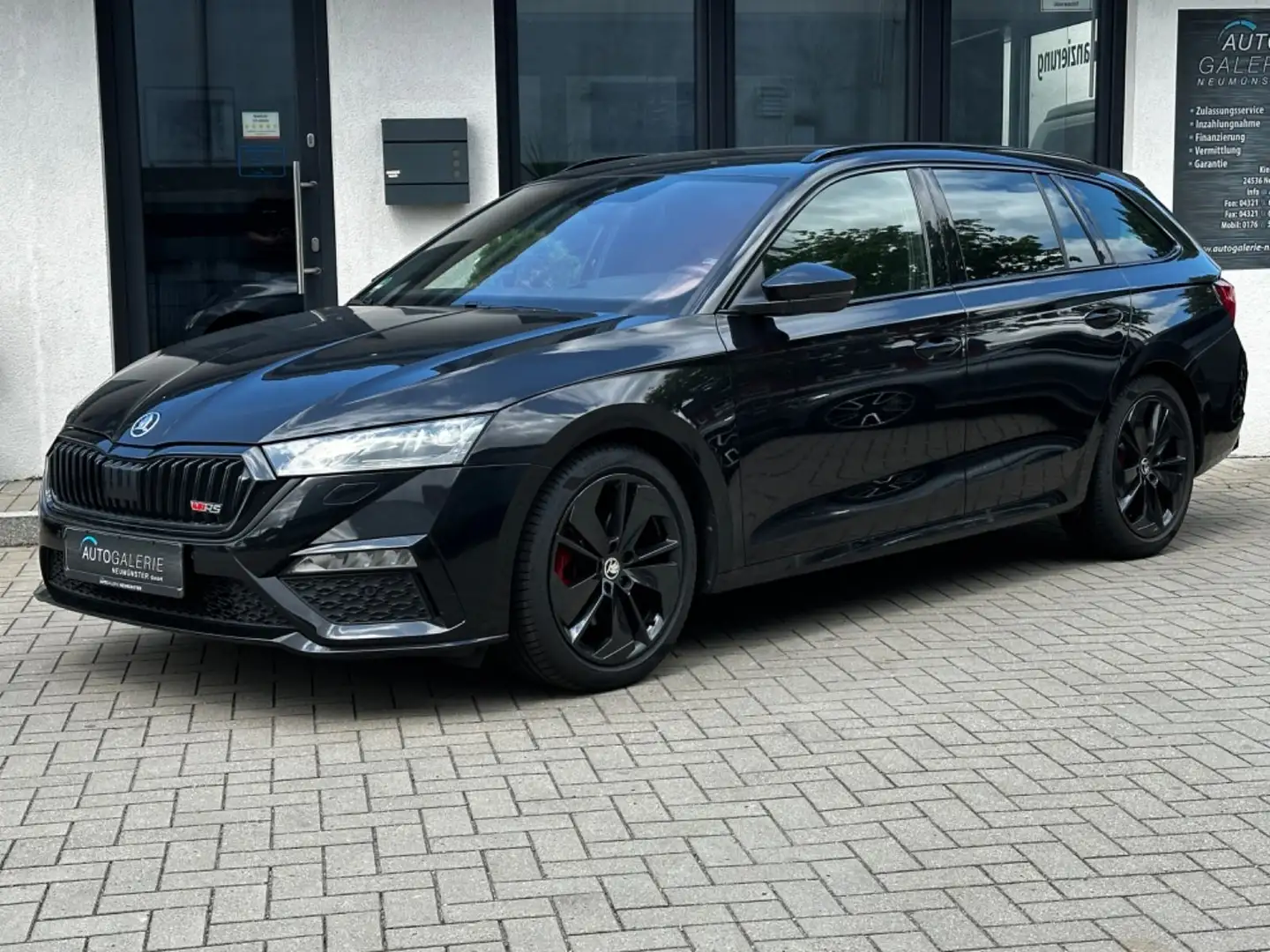 Skoda Octavia RS°Kamera°AHK°Head-up°D-Tacho°Sportsitze Schwarz - 1
