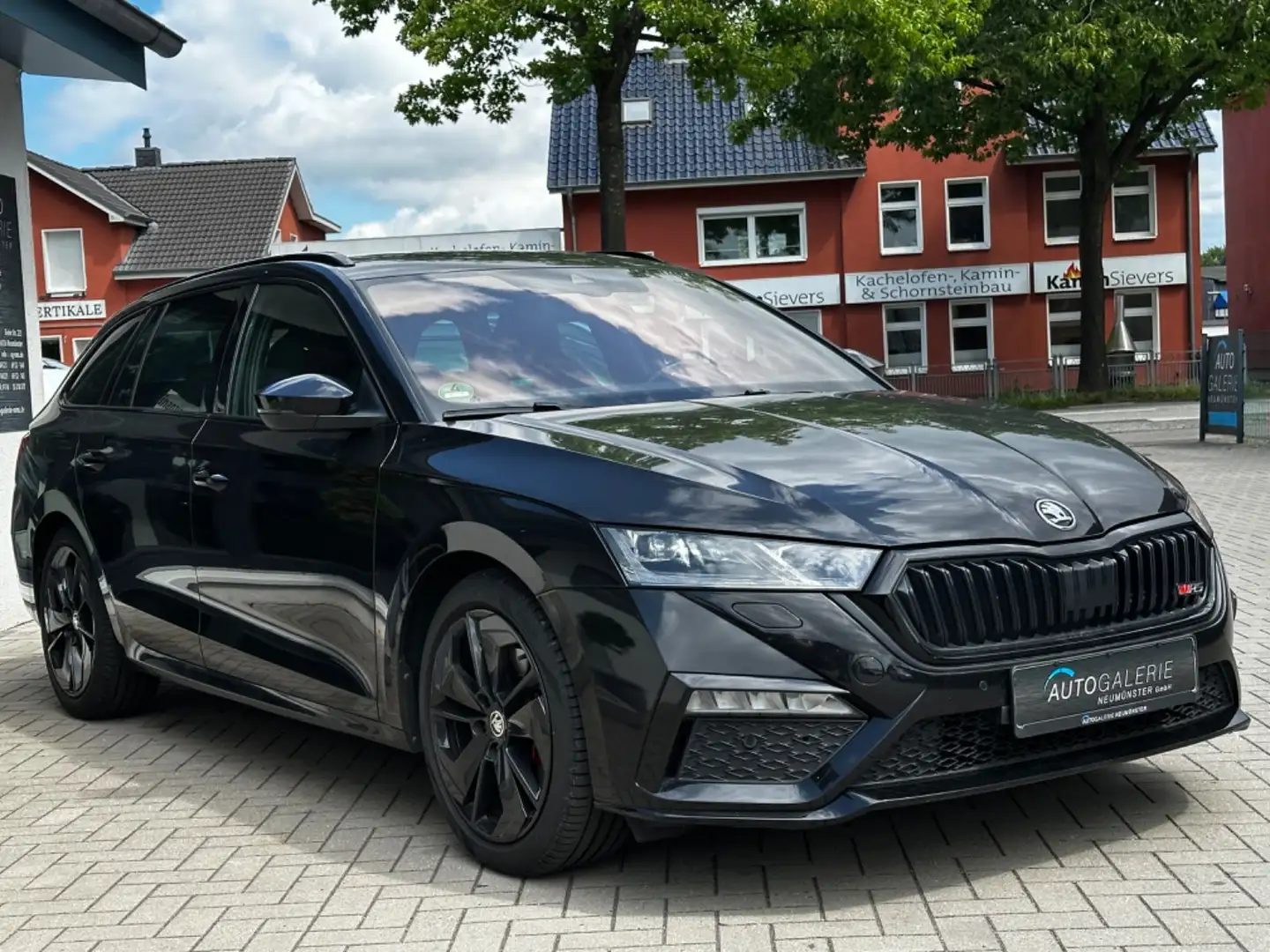 Skoda Octavia RS°Kamera°AHK°Head-up°D-Tacho°Sportsitze Schwarz - 2