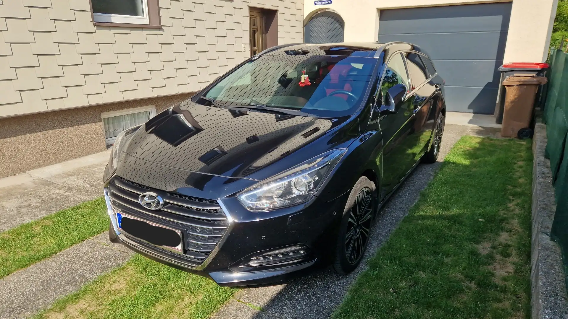 Hyundai i40 i40 Platin 1,7 CRDi DCT Start/Stopp Aut. Platin Schwarz - 2