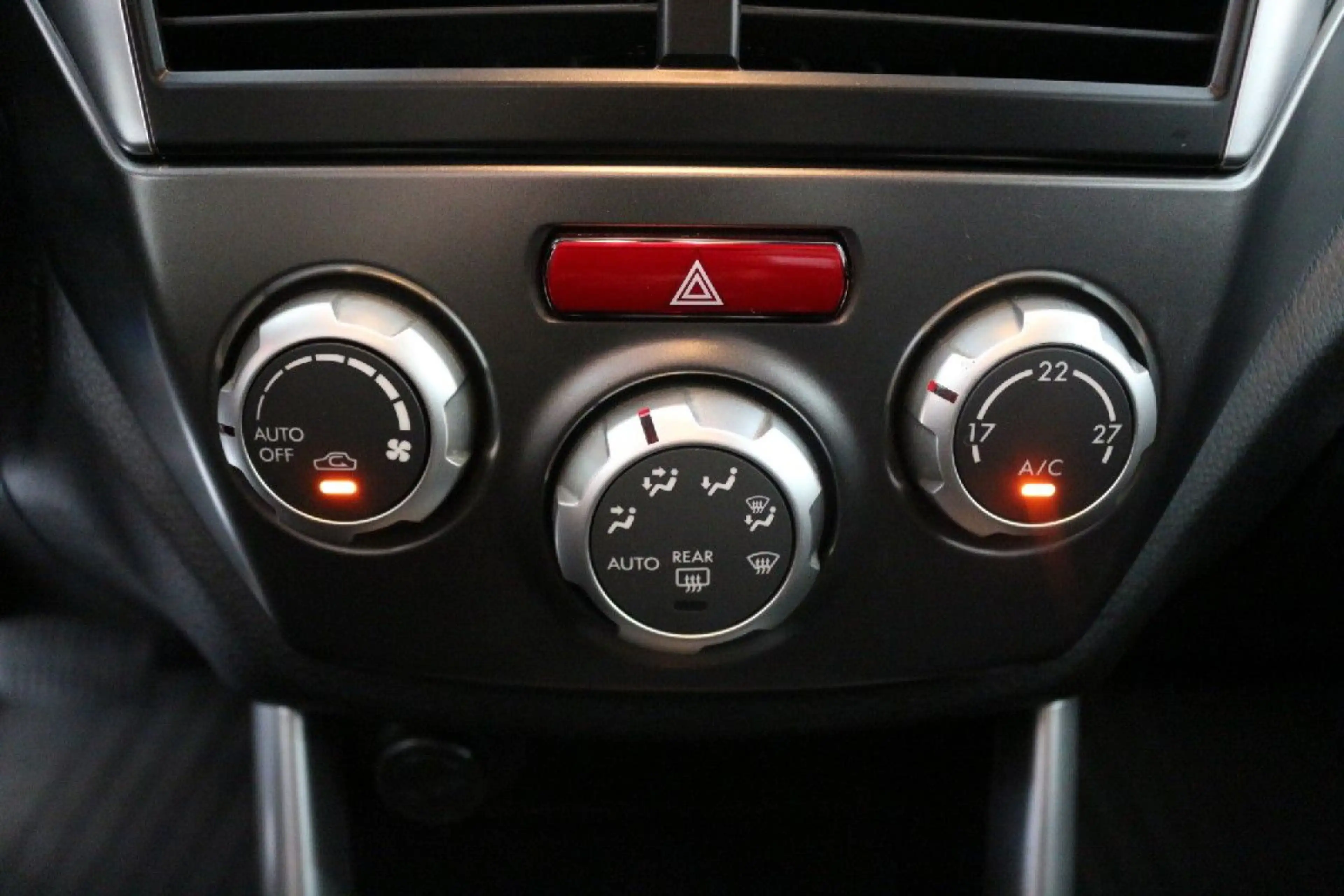 Subaru Forester - Automatik-Panorama-Kamera-Xenon-1Hd. — photo 15