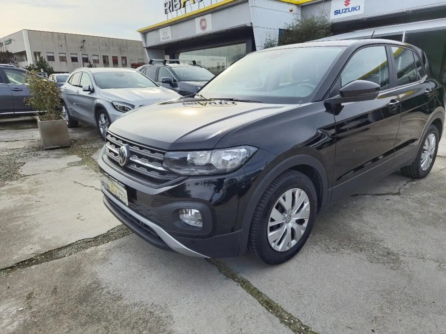 Volkswagen T-Cross 1.0 TSI Urban BMT Nero - 2