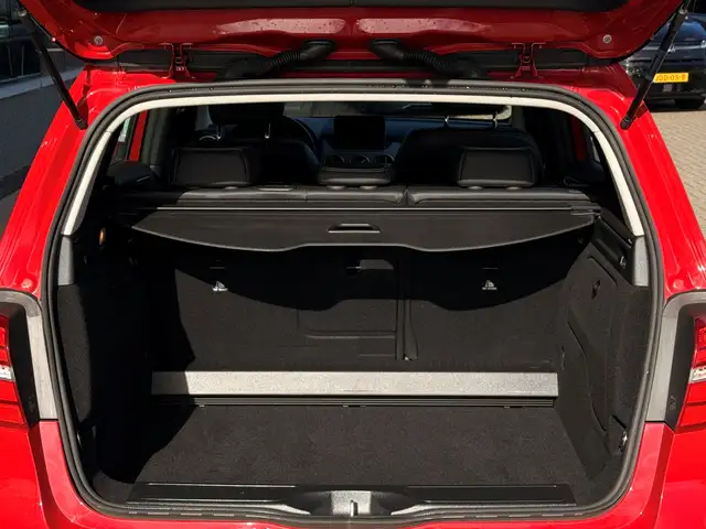 Mercedes-Benz B-Class view 12