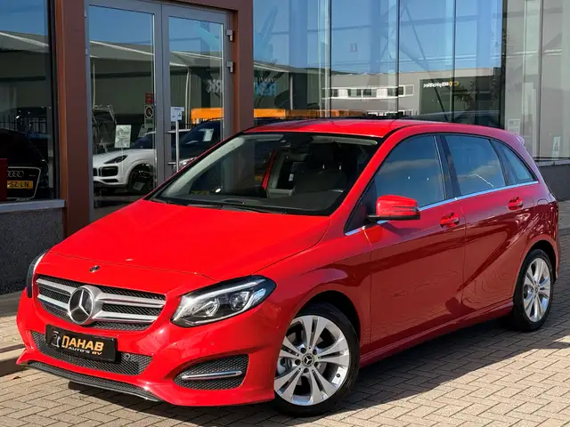 Mercedes-Benz B-Class view 3