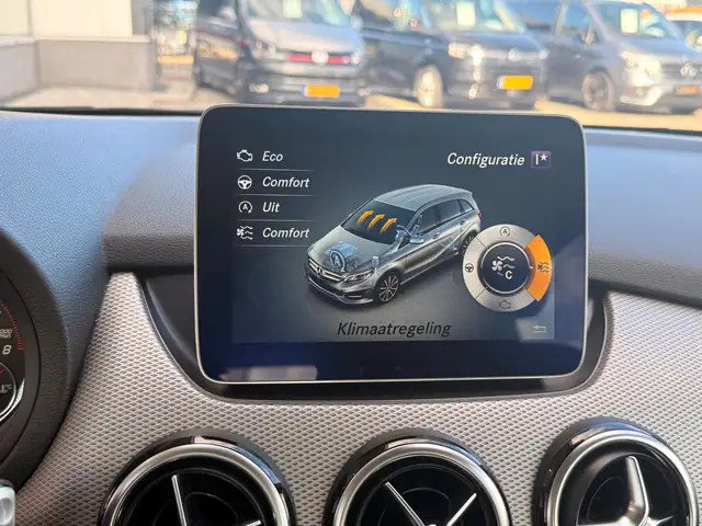 Mercedes-Benz B-Class view 30