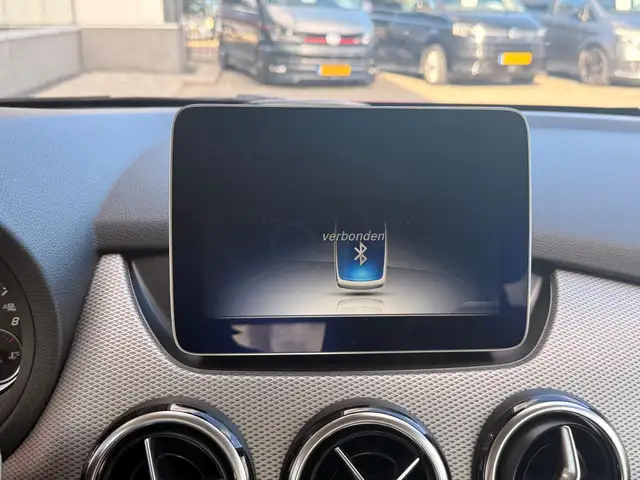 Mercedes-Benz B-Class view 24