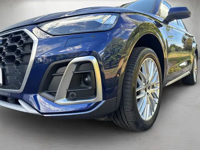 Audi Q5 view 5
