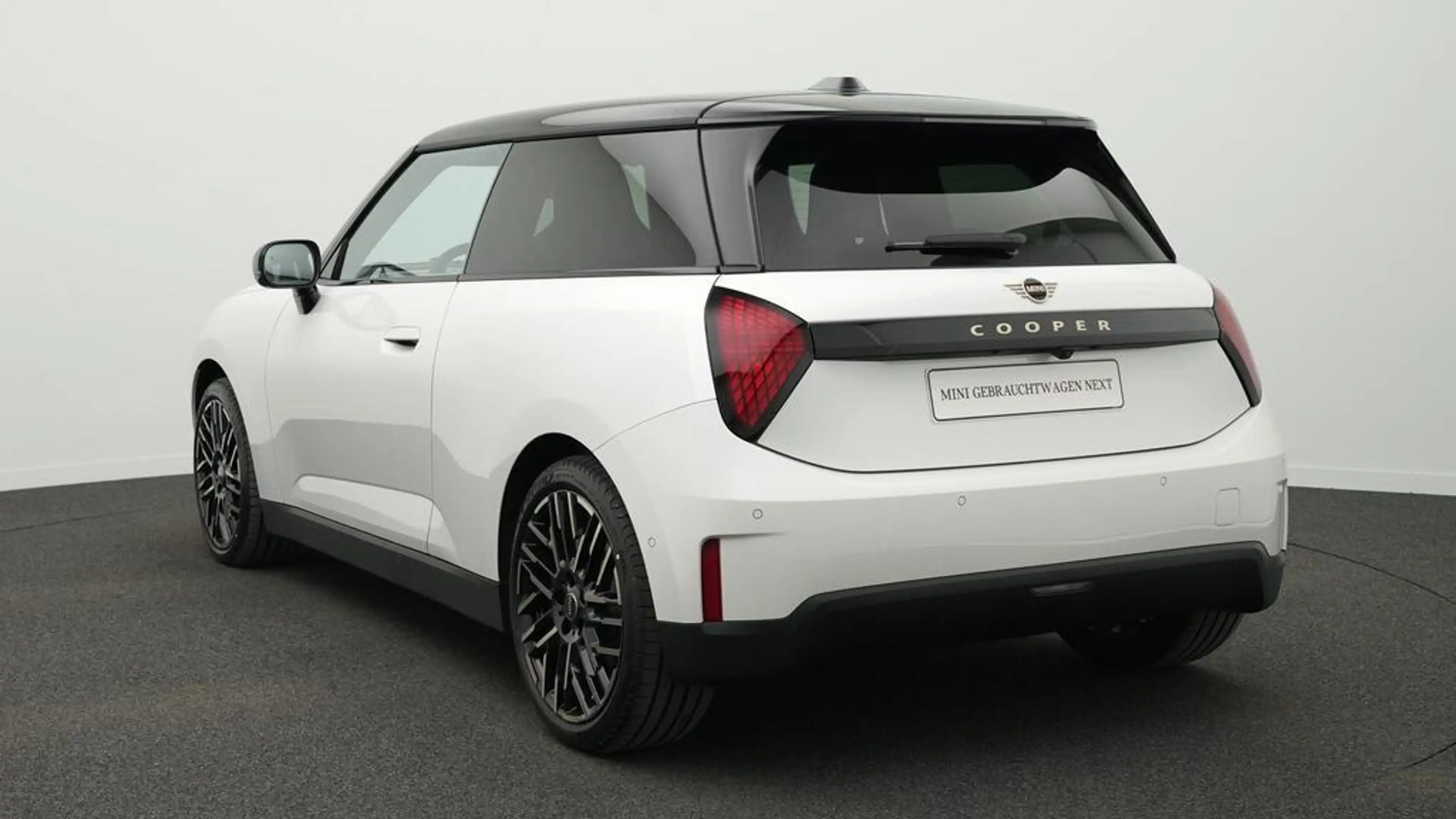 MINI Cooper E Favoured Trim — photo 6