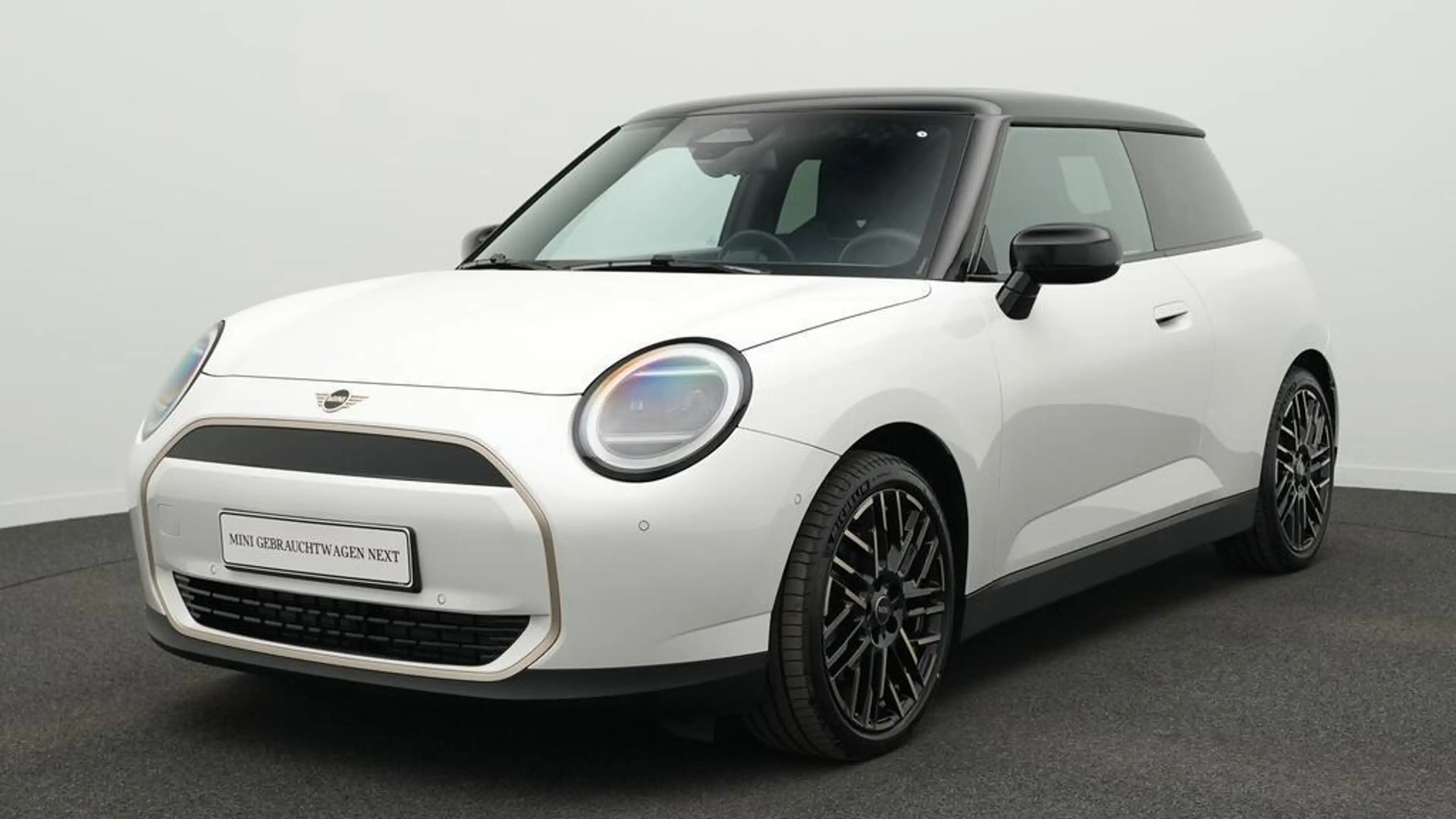 MINI Cooper E Favoured Trim