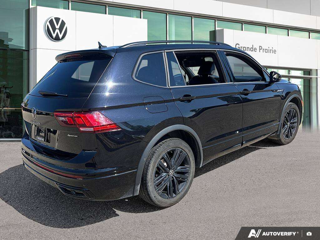 2022 Volkswagen Tiguan Comfortline R-Line Black Edition 4MOTION |  VW CER — снимка 1
