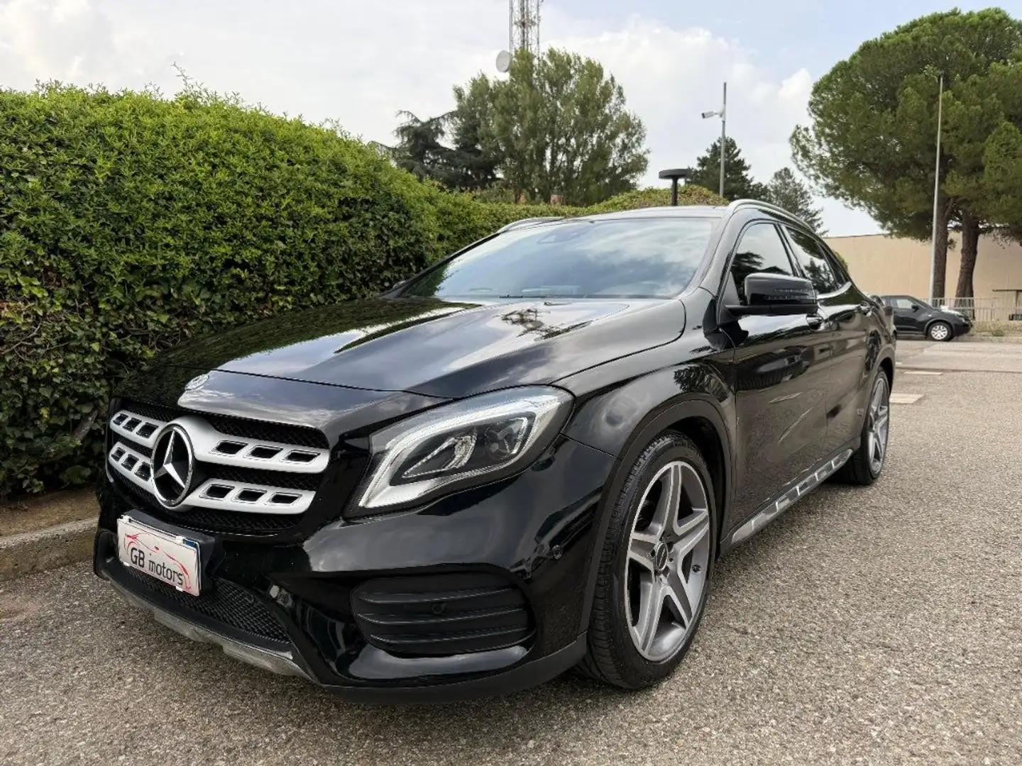 Mercedes-Benz GLA 200 d Automatic Premium NAVI - LED - TELECAMERA - 19 Schwarz - 2