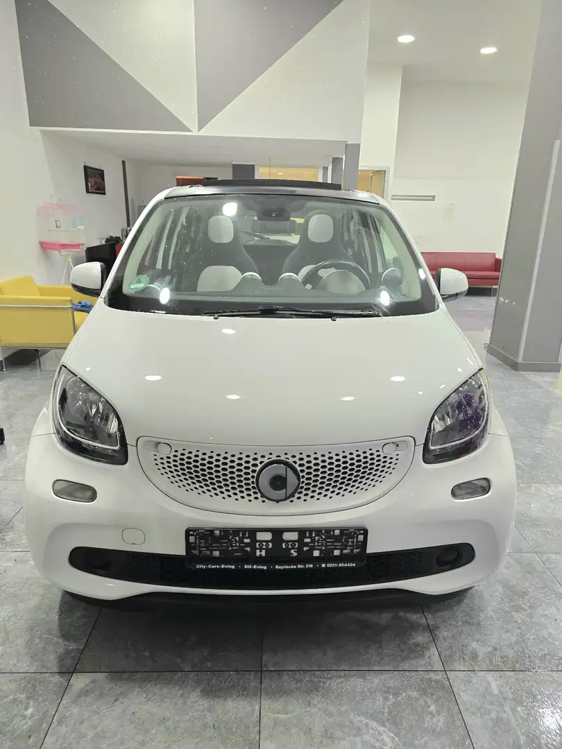 smart forFour 1.0 Passion 71cv Weiß - 1