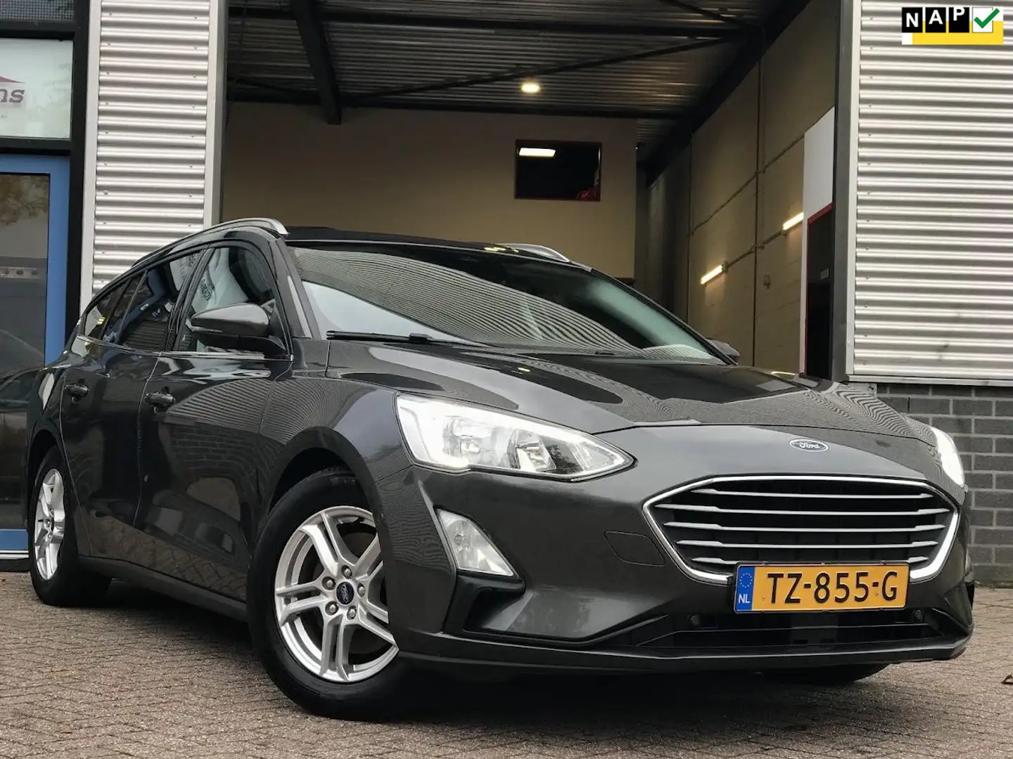 Ford Focus Wagon 1.5 EcoBlue Edition Business|Dodehoek|Camera Gris - 1