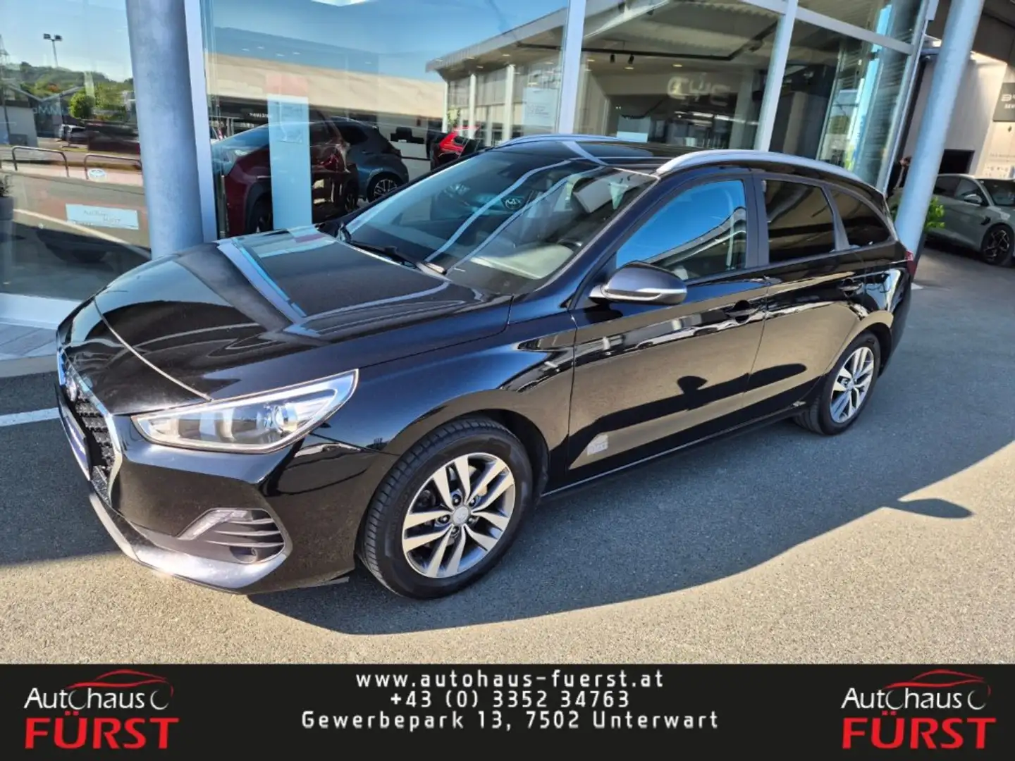 Hyundai i30 Kombi - PD Level 3 Plus 1,4 MPI c0k30a Schwarz - 1