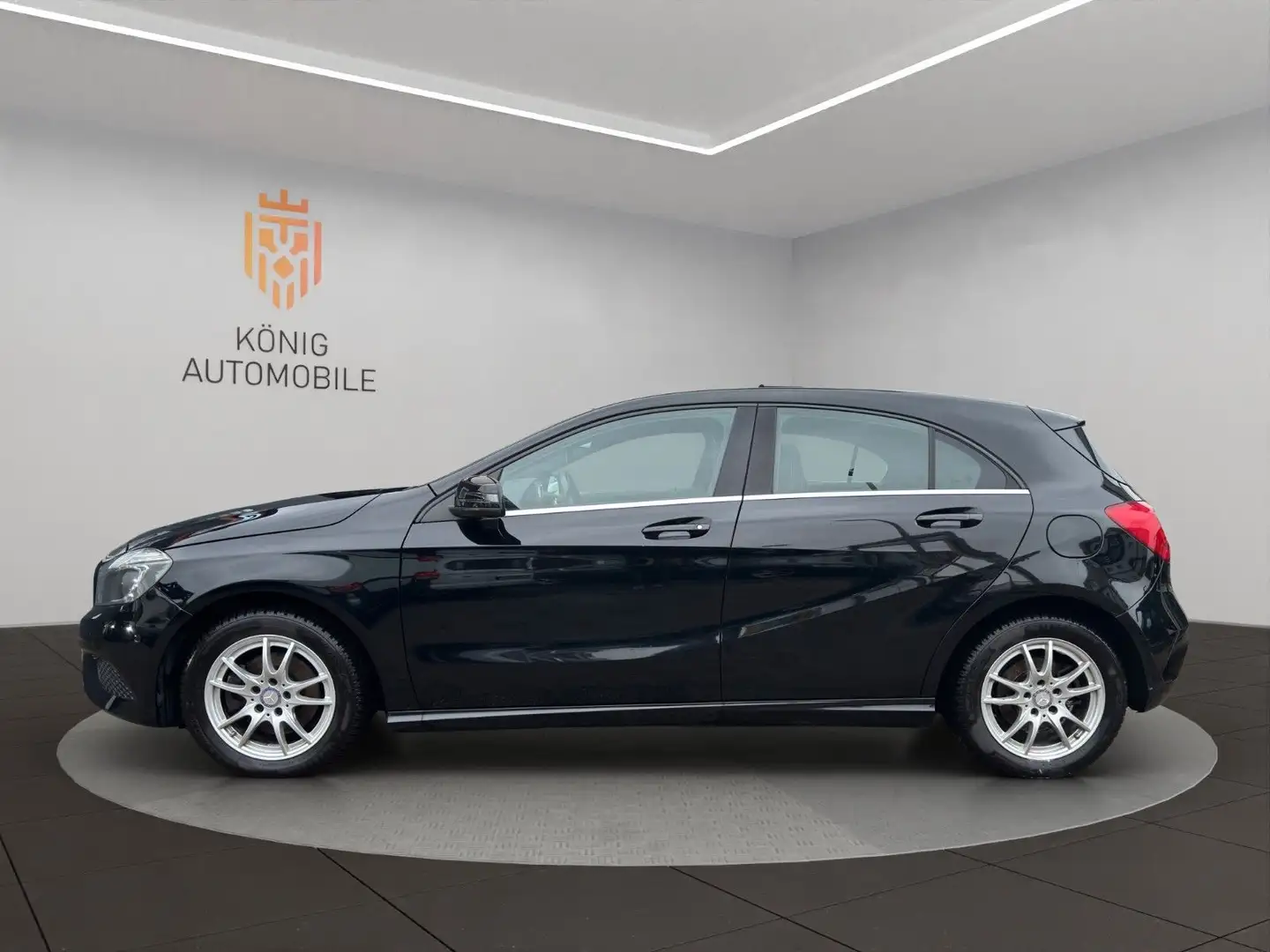 Mercedes-Benz A 200 CDI/NAV/SHZ/TEILLEDER/BI-XENON Schwarz - 2