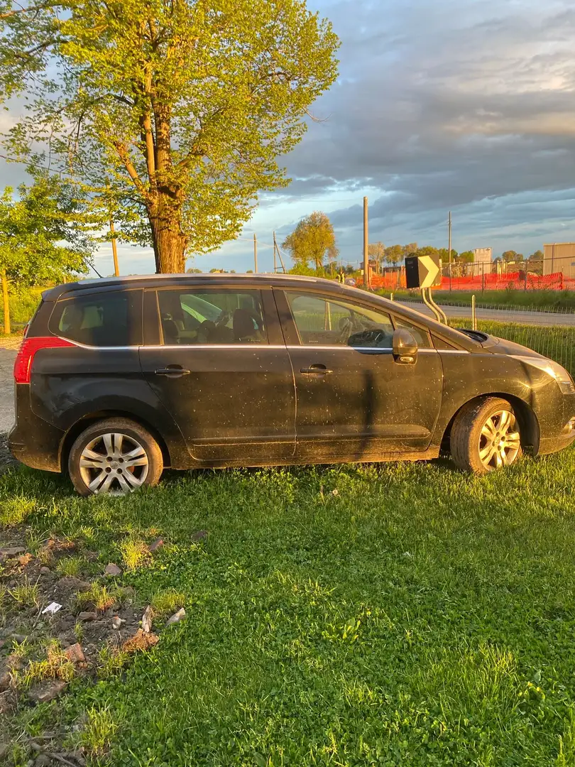 Peugeot 5008 - 2