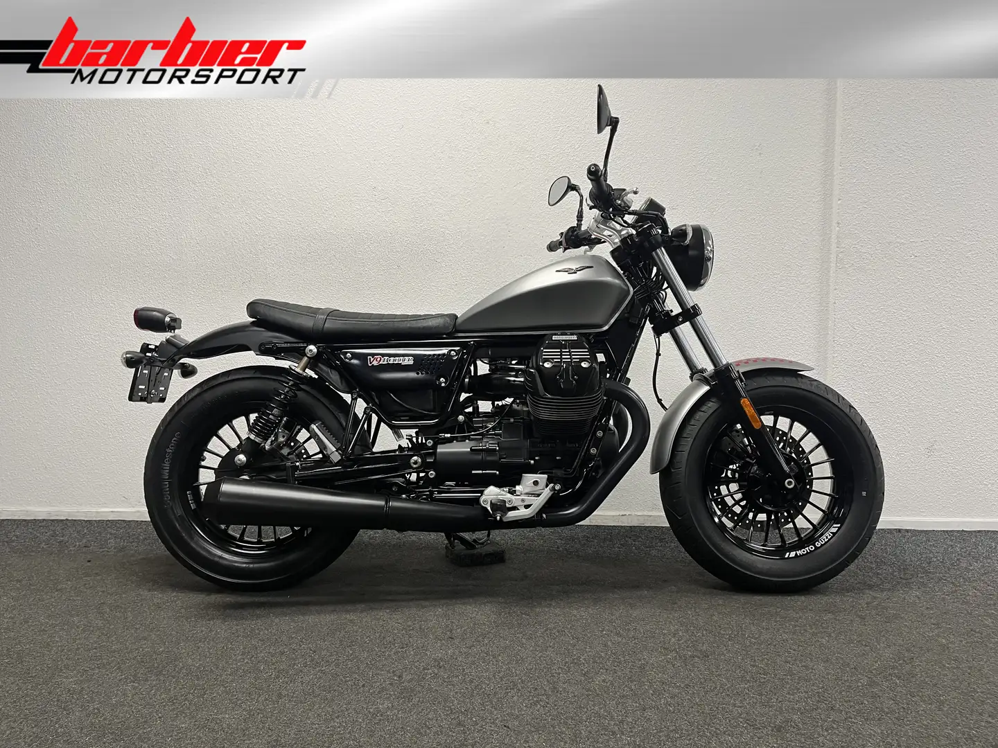 Moto Guzzi V 9 MOTOGUZZI BOBBER Vert - 1