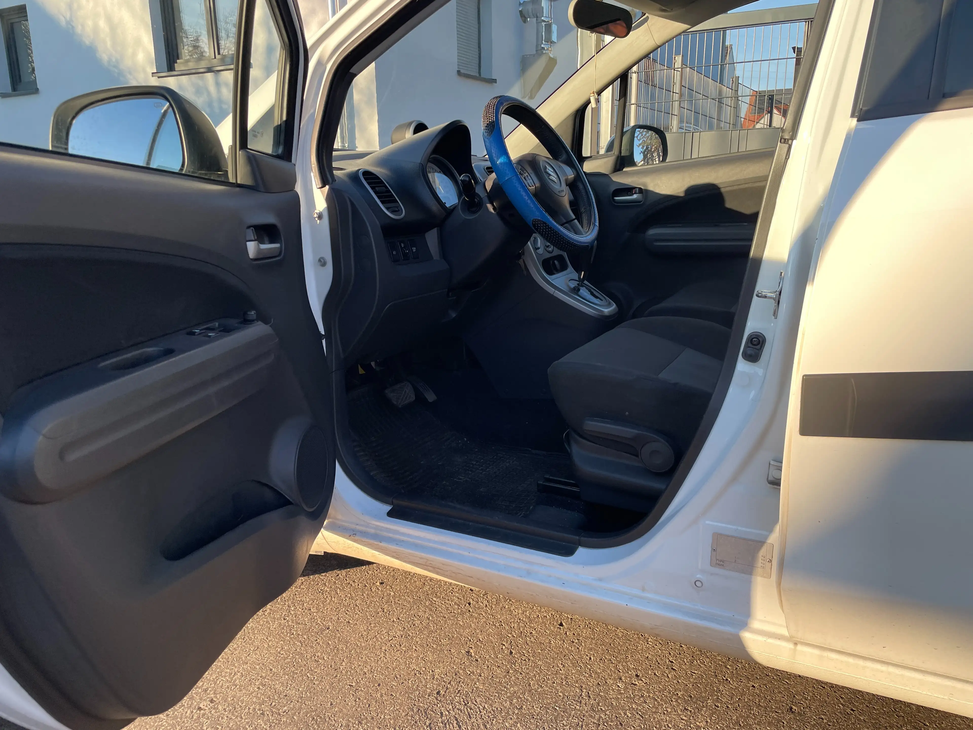 Suzuki Splash 1.2 Automatik KLIMA+Sihz+TÜV NEU+8-fach+Alu — photo 7
