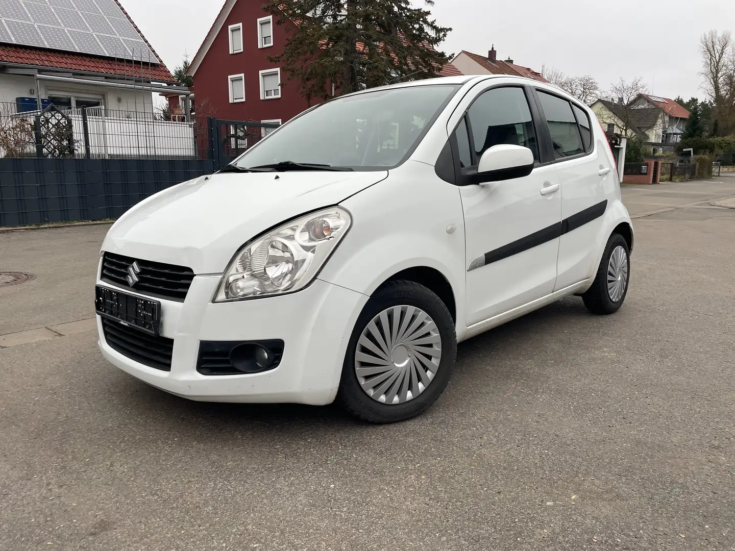 Suzuki Splash 1.2 Automatik KLIMA+Sihz+TÜV NEU+8-fach+Alu Bílá - 1