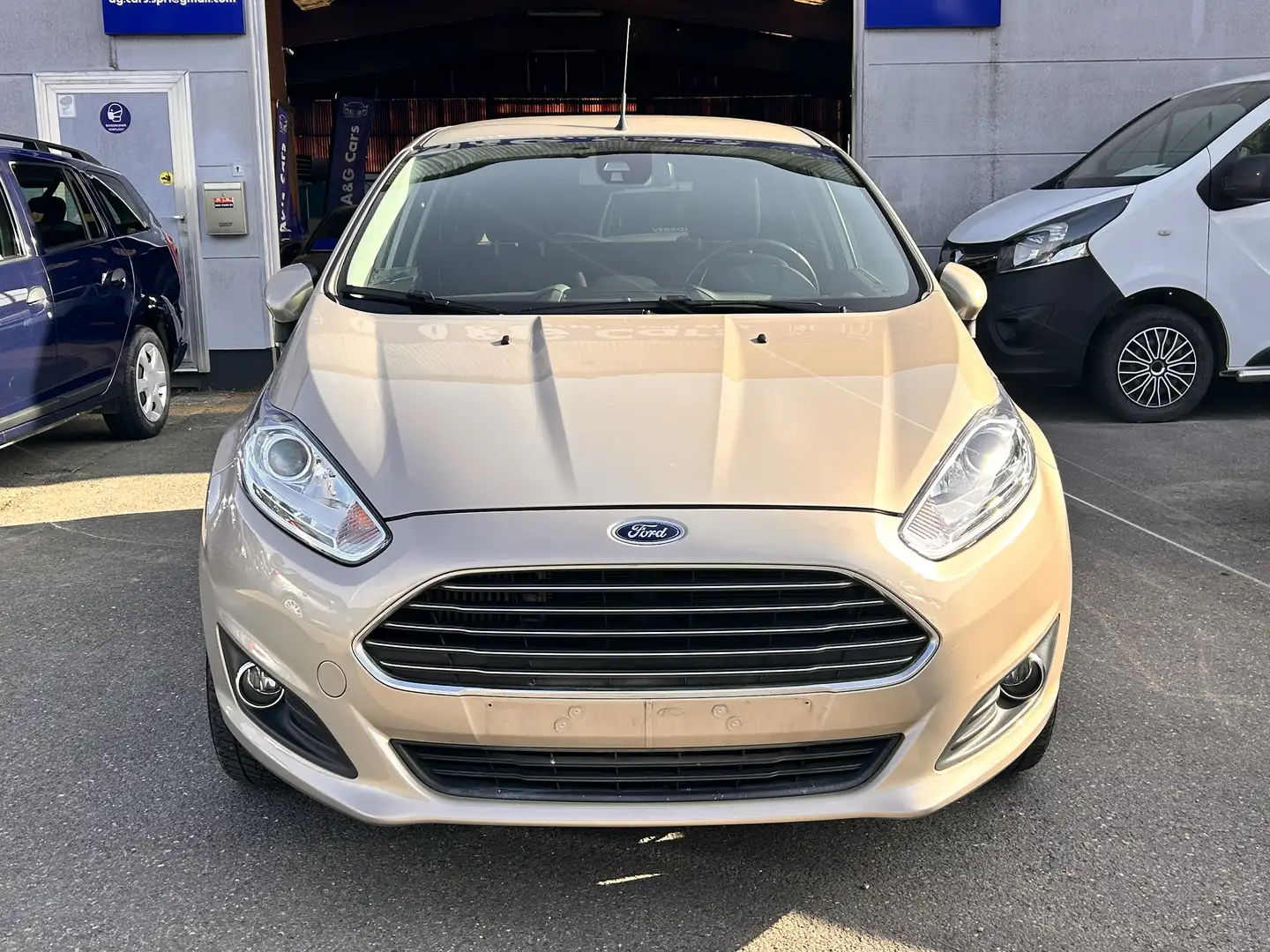 Ford Fiesta 1.0 EcoBoost Titanium Brons - 2