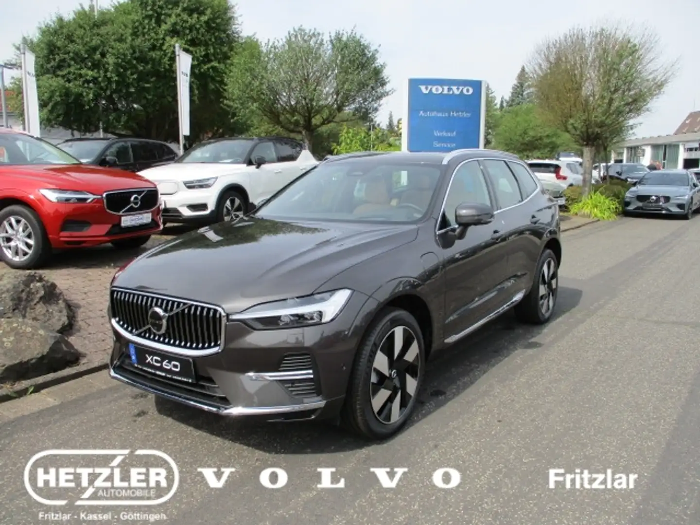 Volvo XC60 Ultimate Bright Recharge Plug-In Hybrid AWD T8 Twi Grau - 1