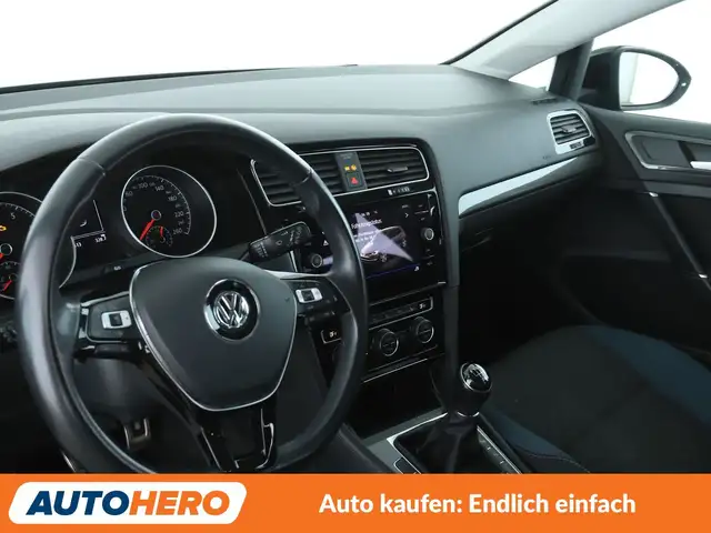 Volkswagen Golf view 11