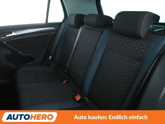 Volkswagen Golf view 14
