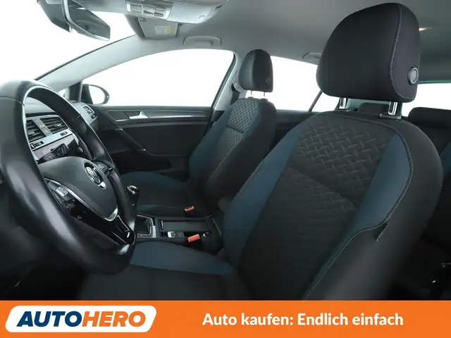 Volkswagen Golf view 10