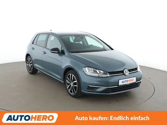 Volkswagen Golf view 8
