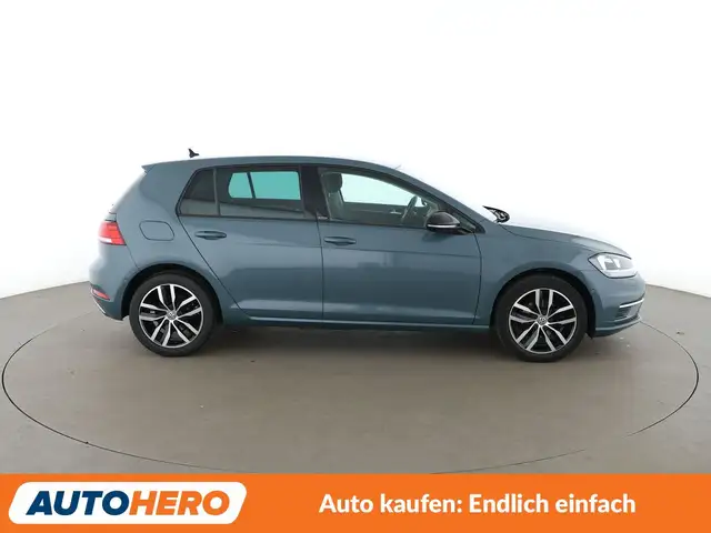 Volkswagen Golf view 7