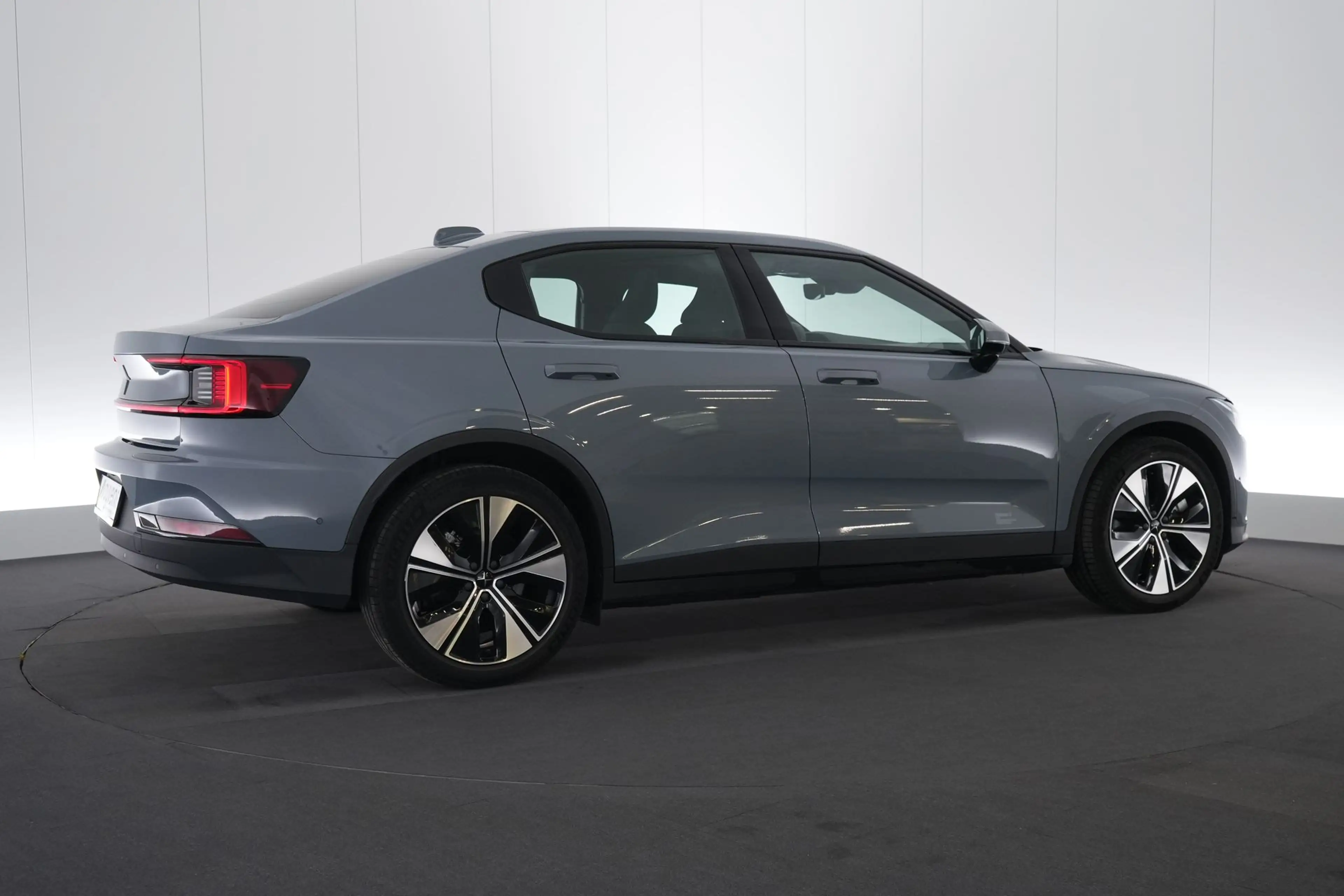 Polestar 2 78 kWh Single Motor Plus Pilot LEDER/CUIR LED GPS — photo 6