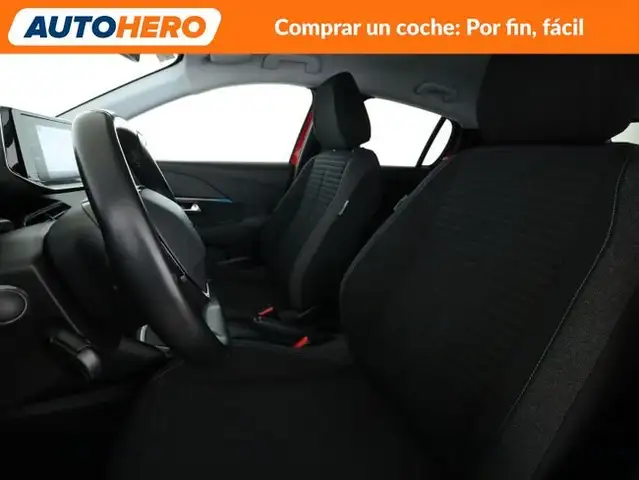 Peugeot 208 view 11