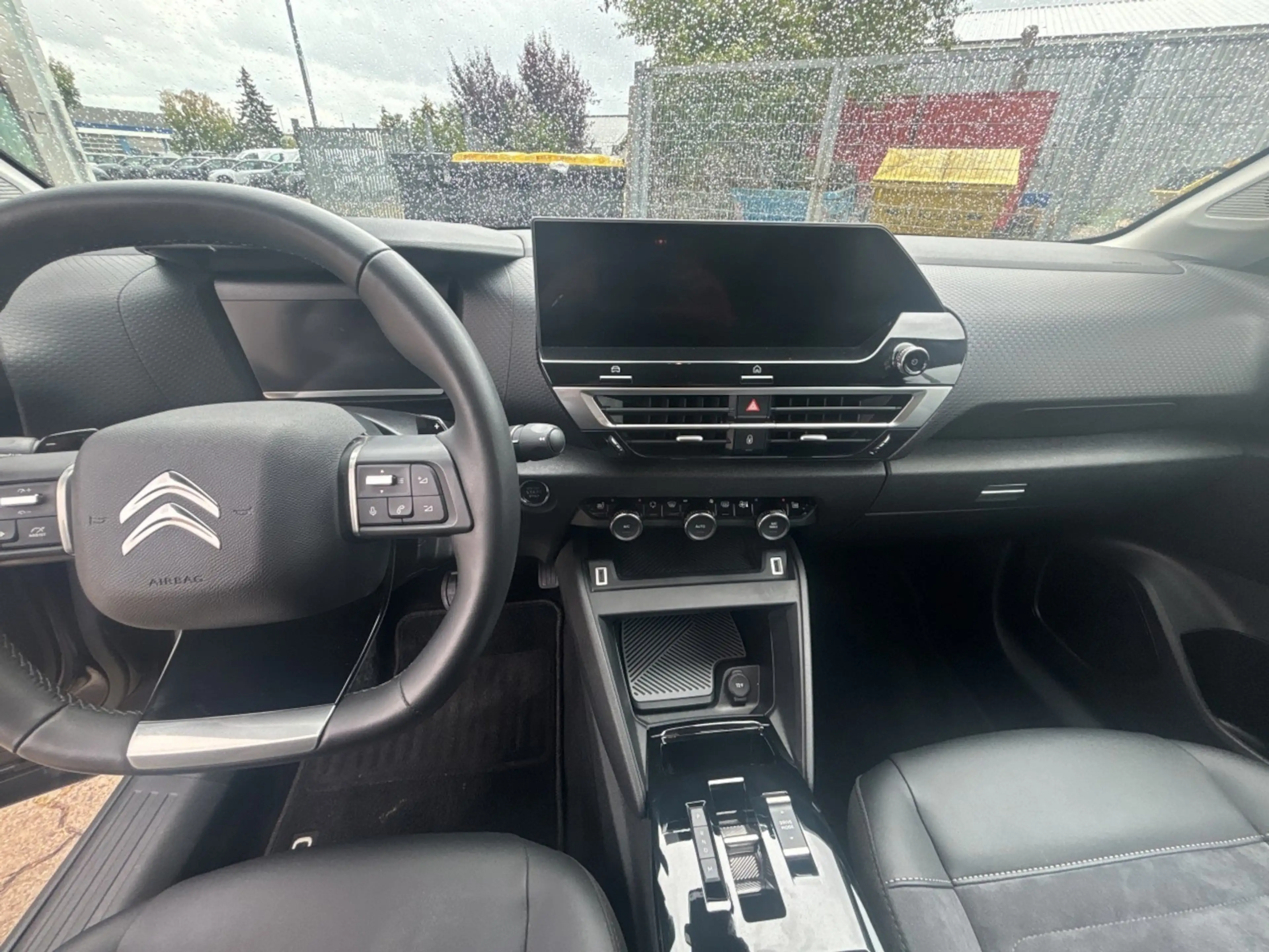 Citroen C4 Max PT130EAT LED Navi kältepaket Head Up Display — photo 7