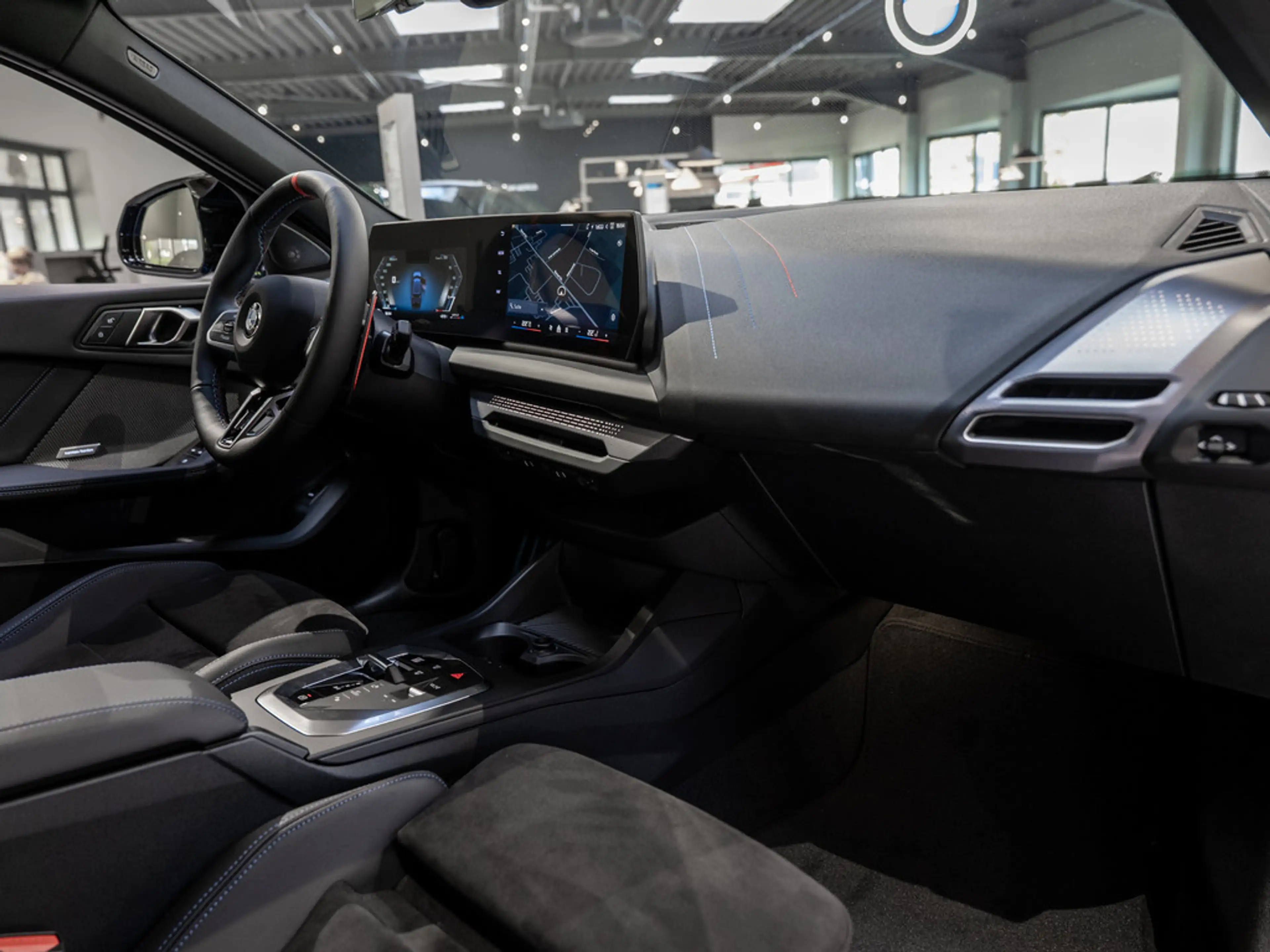 BMW 135 M xDrive LED AHK NAVI H/K KAMERA SHZ PDC — photo 7