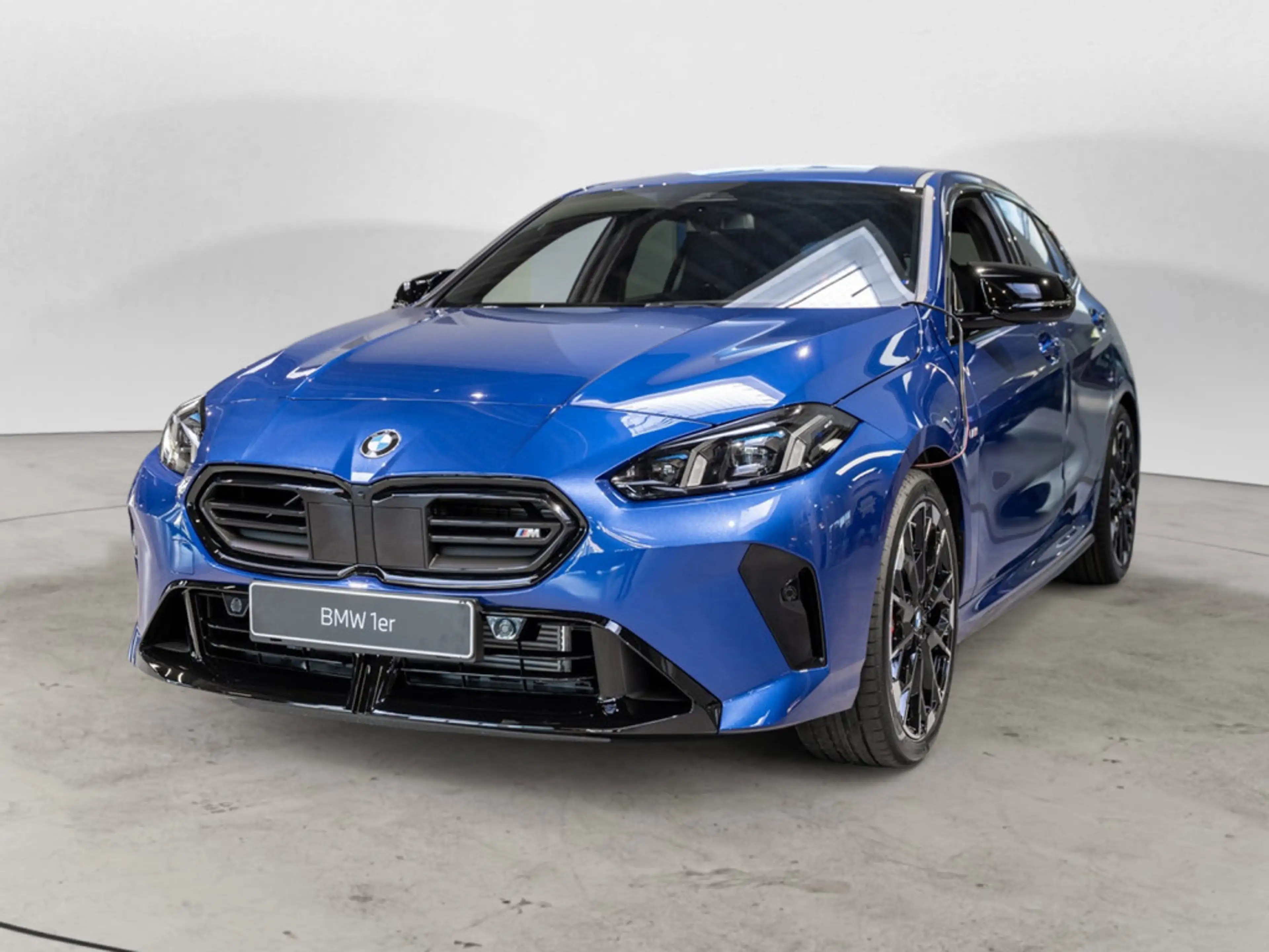 BMW 135 M xDrive LED AHK NAVI H/K KAMERA SHZ PDC — photo 2