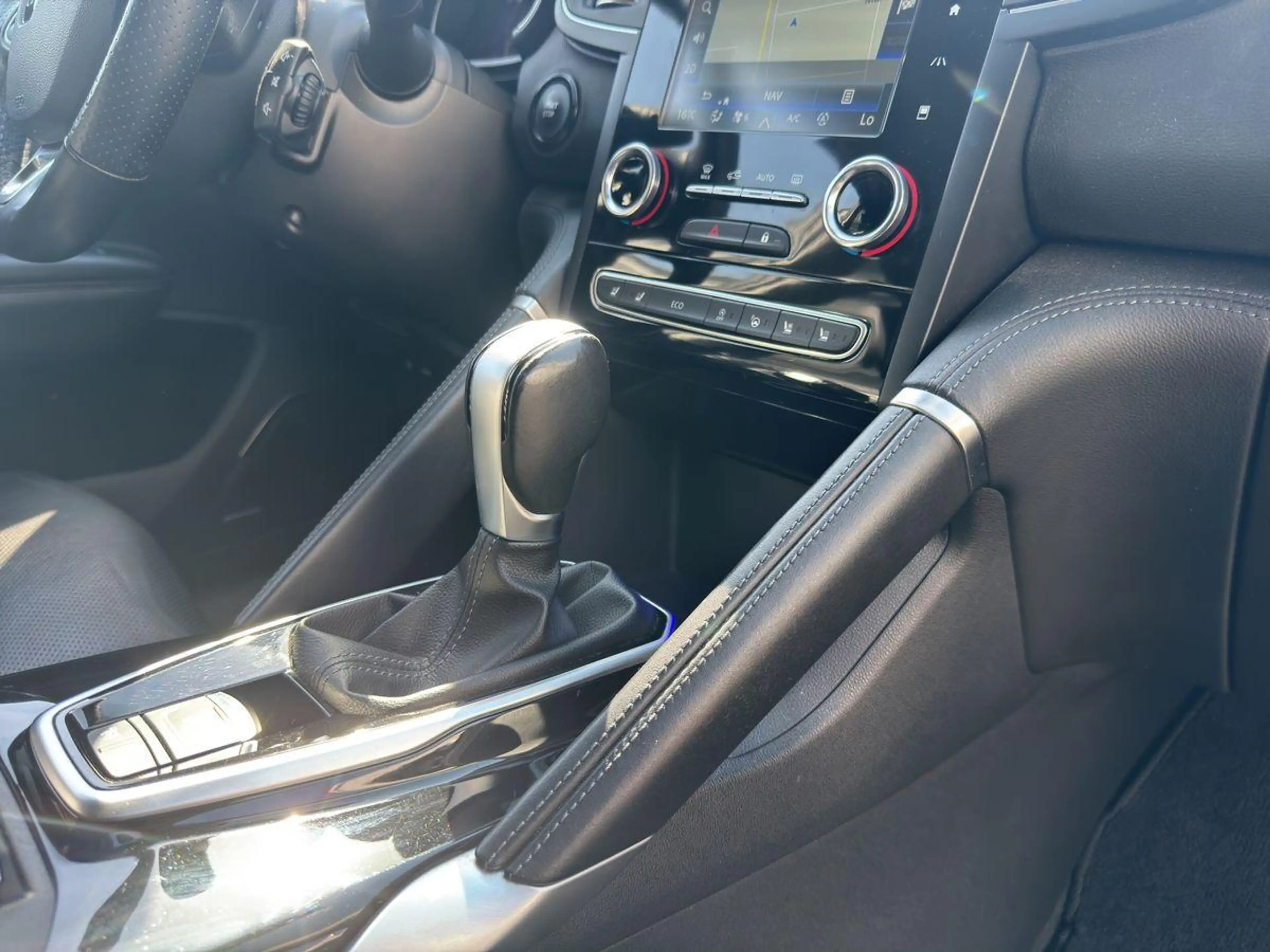Renault Koleos Initiale Paris 4x4 Pano LED BOSE ACC — photo 11