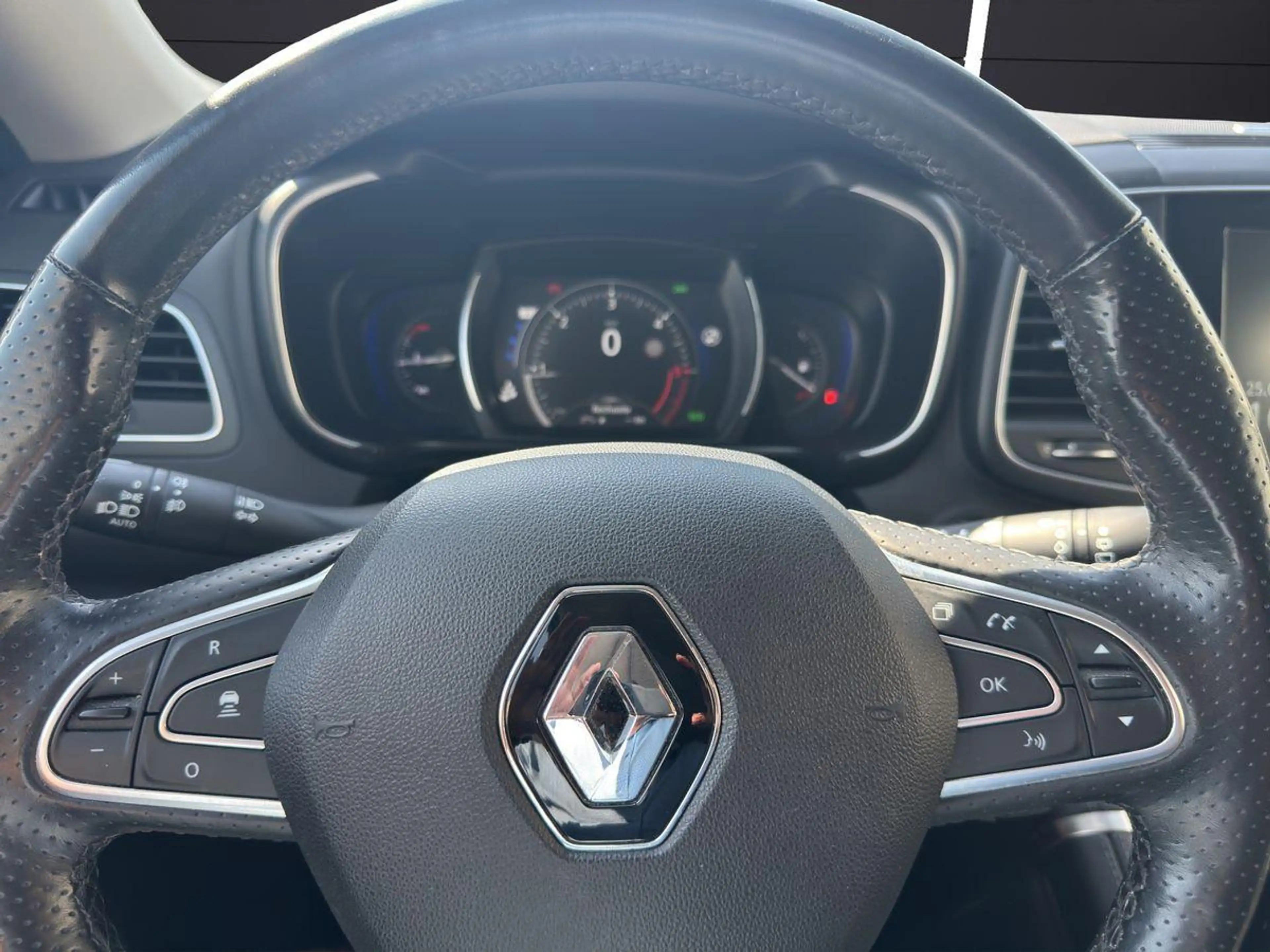 Renault Koleos Initiale Paris 4x4 Pano LED BOSE ACC — photo 12