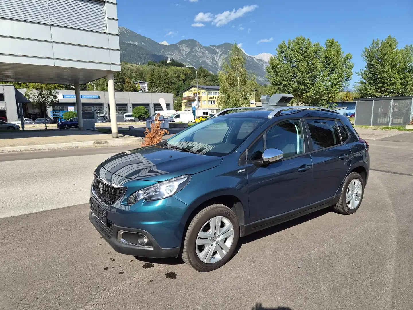 Peugeot 2008 Style Klima-Sitzheizung-AHK-8 fach bereift. Top! Blau - 1