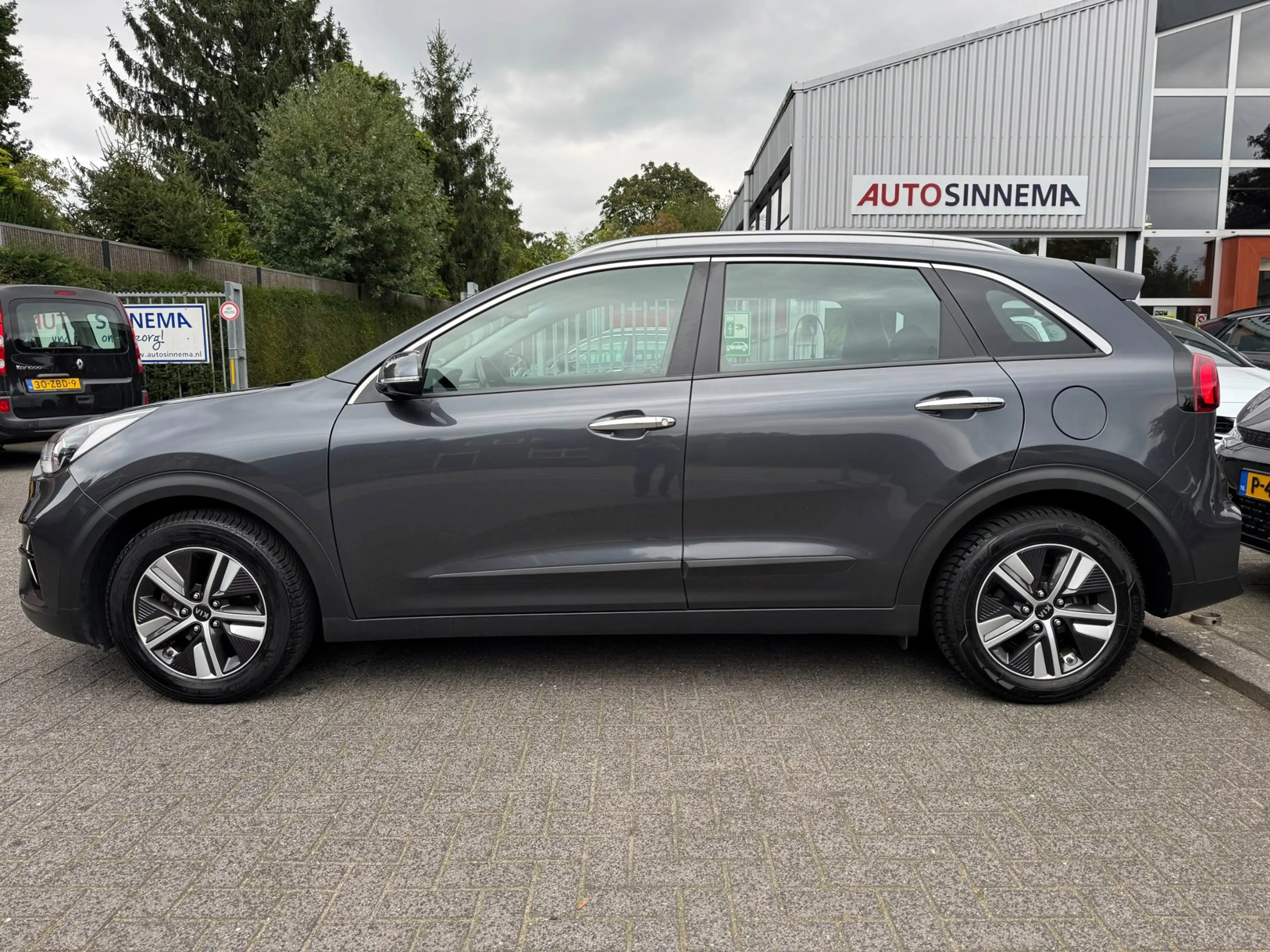 Kia Niro 1.6 GDi Hybrid DynamicLine | All Season | Dealer o — photo 3