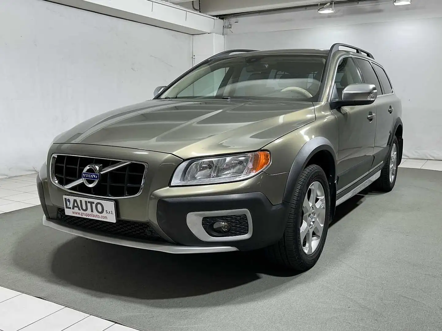 Volvo XC70 D3 AWD Momentum Verde - 1