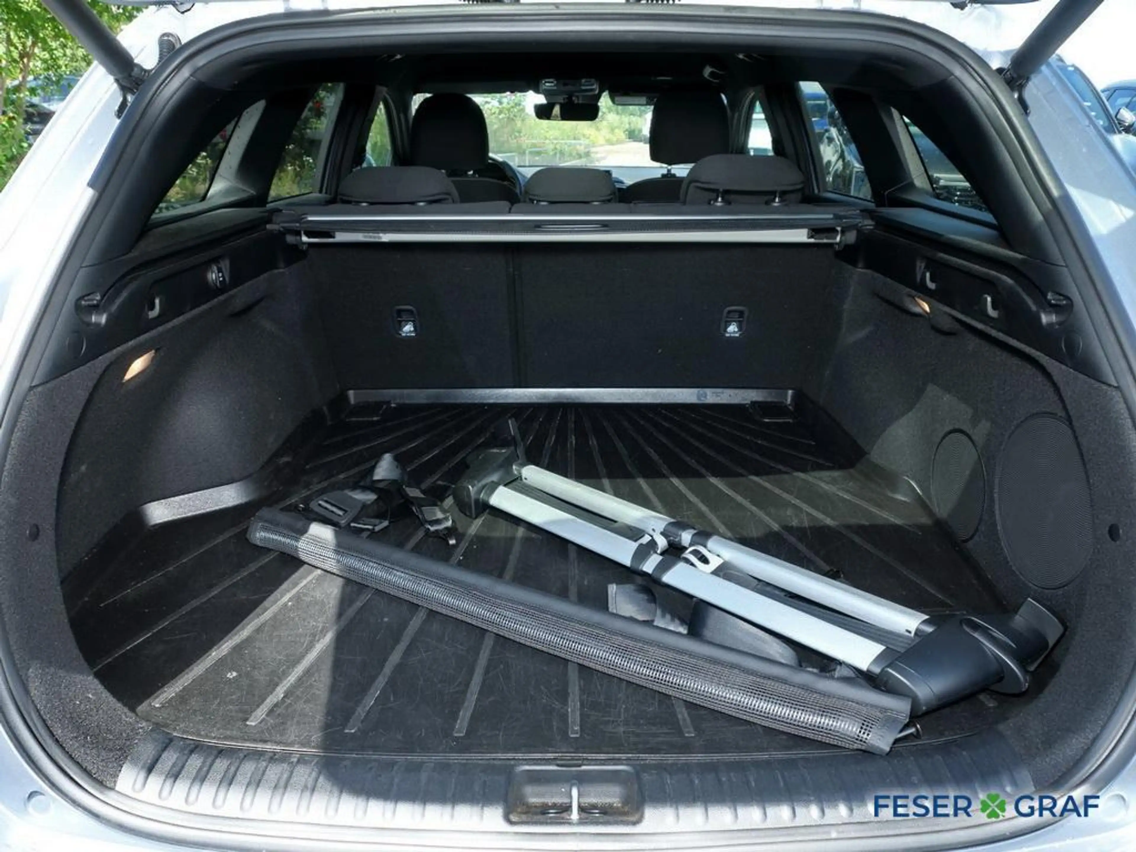 Kia Ceed SW / cee'd SW 1.5T DCT7 GT Line TECHNIK Alu18 — photo 9