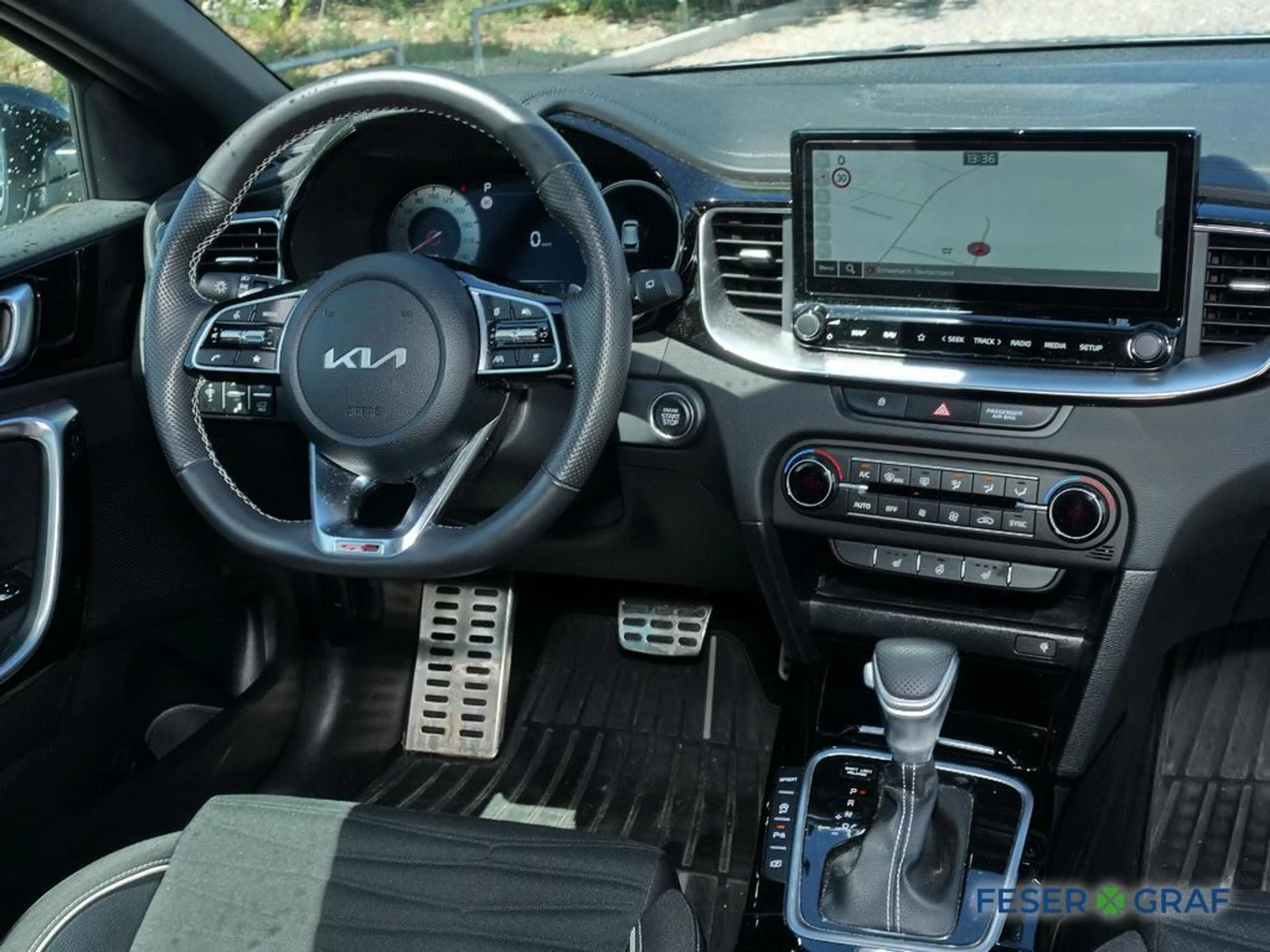 Kia Ceed SW / cee'd SW 1.5T DCT7 GT Line TECHNIK Alu18 — photo 3