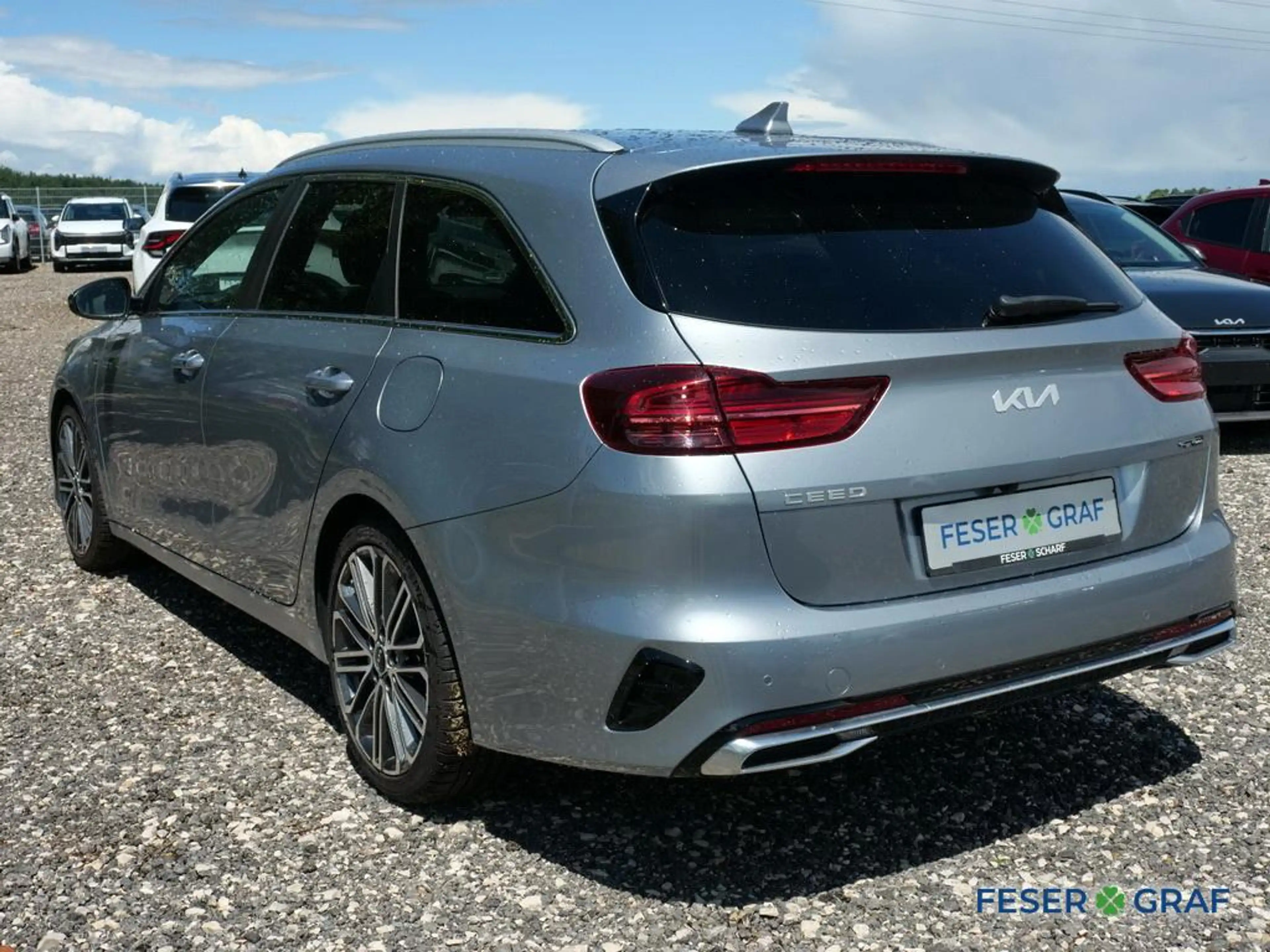 Kia Ceed SW / cee'd SW 1.5T DCT7 GT Line TECHNIK Alu18 — photo 2