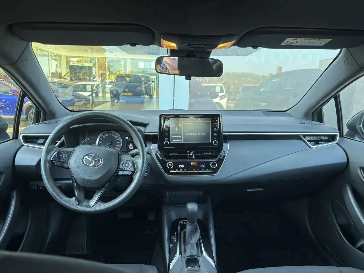 Toyota Corolla Touring Sports 1.8 Hybrid Comfort | All-season ban Zwart - 2