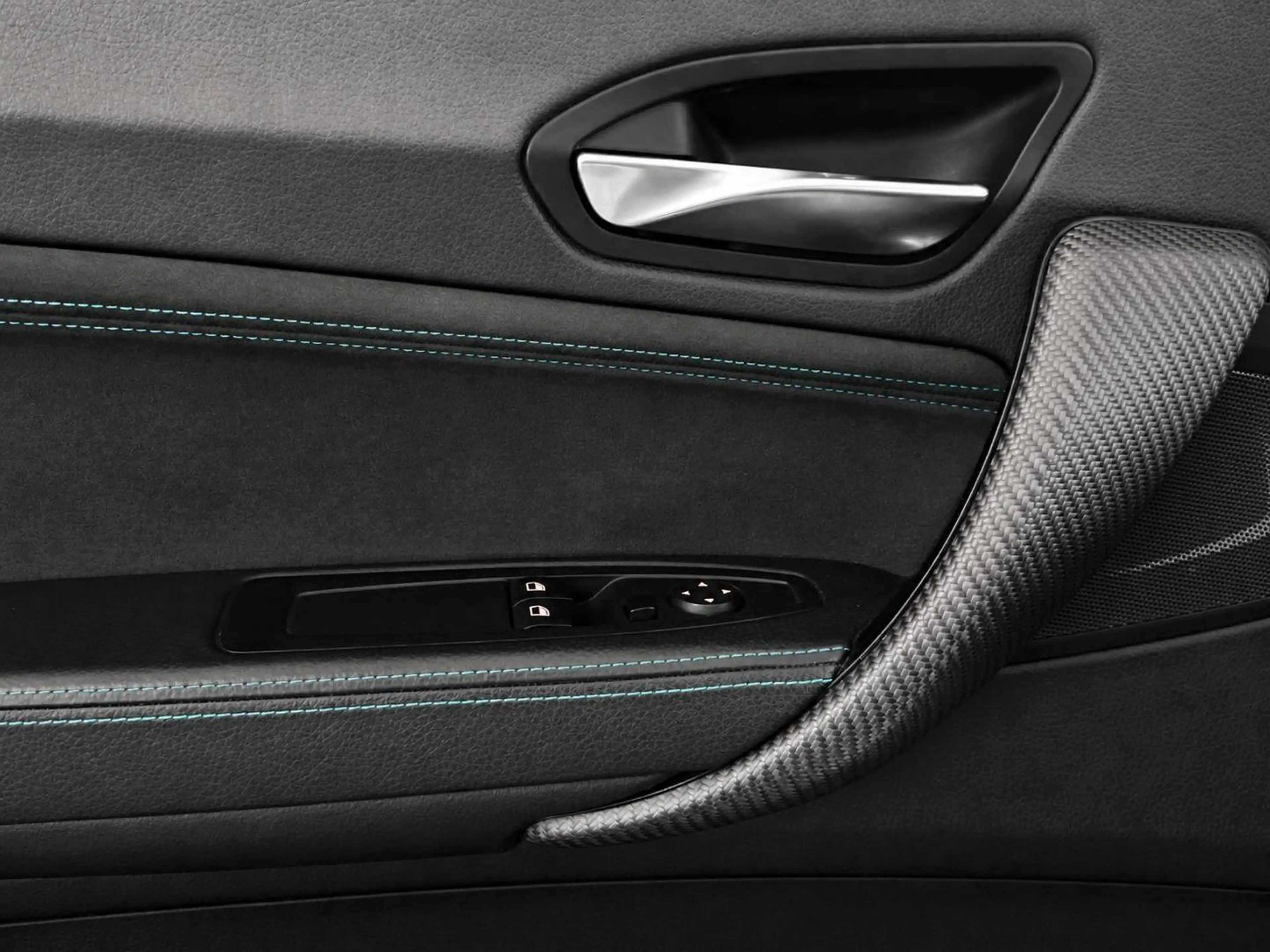 BMW M2 M Performance ESD — photo 13