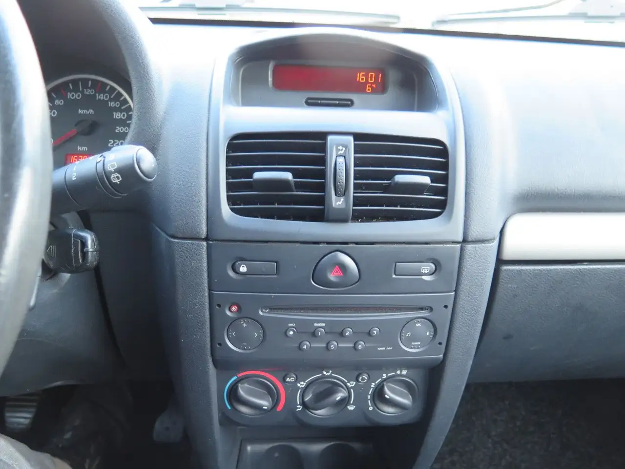 Renault Clio, foto 12