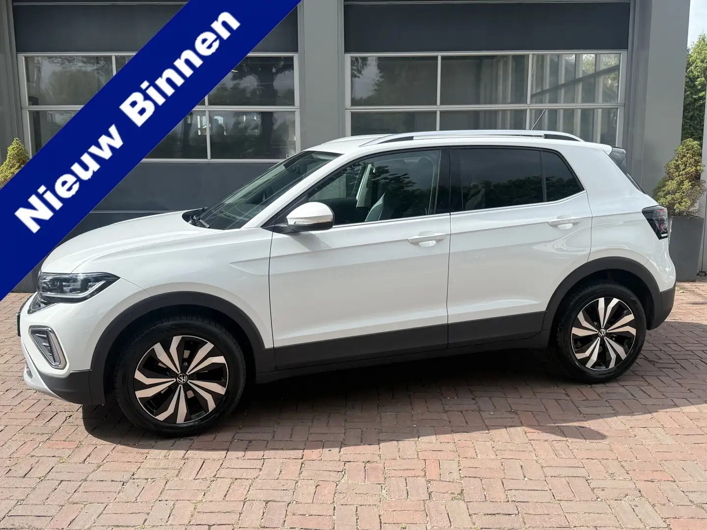 Volkswagen T-Cross 1.0 TSI R-Line Business 2024 16” LMV, Cruise, Stoe Wit - 1