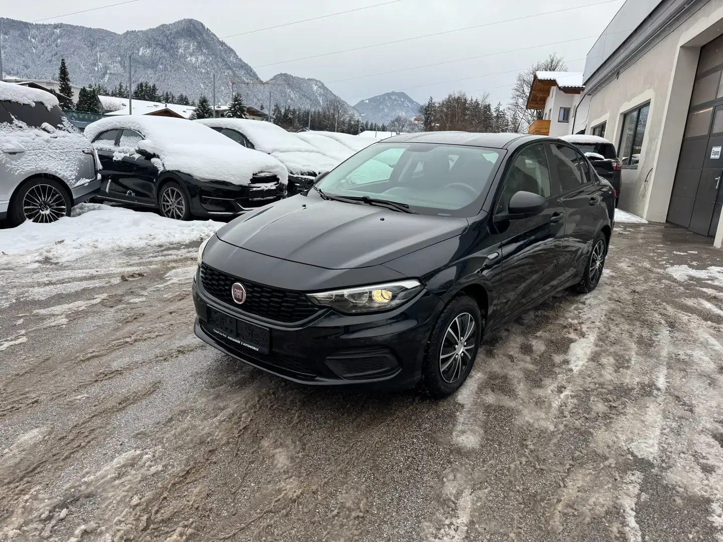Fiat Tipo Street Schwarz - 2